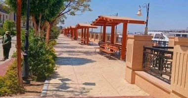 تركيب 60 مترا إنترلوك وحملات نظافة بالممشى السياحى وكورنيش النيل بالأقصر.. صور