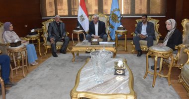 محافظ الغربية يشدد على الإسراع فى توقيع الأحوزة العمرانية على الطبيعة