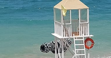 المنخفض الخماسينى يضرب الإسكندرية.. رياح شديدة تصل سرعتها الى 60كم/ الساعه.. ارتفاع الأمواج ورفع الرايات الصفراء على الشواطئ.. تراكم السحب مع توقعات بهطول أمطار.. والمحافظة ترفع درجة الاستعداد والطوارئ.. صور الرايات الصفراء
