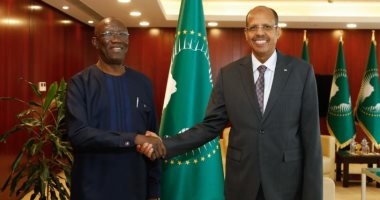 الاتحاد الأفريقى والإيجاد يبحثان الأوضاع فى السودان وسبل إنهاء الحرب رئيس مفوضية الاتحاد الإفريقى ومبعوث الإيجاد الخاص بالسودان