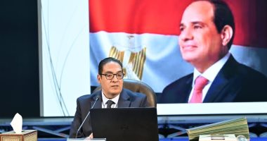عبد الصادق يوجه ببدء إعداد اللوائح الدراسية الجديدة لجامعة القاهرة الأهلية الدكتور محمد سامي عبد الصادق رئيس جامعة القاهرة