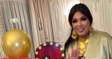 الشبكة نيوز : 
                                            هكذا احتفلت فيفي عبده بعيد ميلادها وسط نجمات الفن.. فيديو
                                        