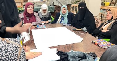 بيت فى العريش يتحول إلى ورشة لتعليم الحرف اليدوية لسيدات سيناء.. صور وفيديو جانب من التدريب