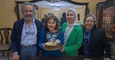 ليلى طاهر تطل بصور عائلية حصرية على اليوم السابع وتطمئن جمهورها على صحتها