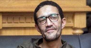 الشبكة نيوز : 
                                            الفنان خالد كمال يقدم حفل ختام مهرجان الإسكندرية للفيلم القصير.. الليلة 
                                        