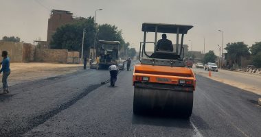 محافظ الجيزة: رصف طرق الجمهورية والسلخانة بالعياط وعرب أبو ساعد والودى بالصف رصف ورفع كفاءة طرق في الجيزة
