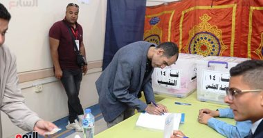 الصحفيون يدلون بأصواتهم في انتخابات النقابة بعد اكتمال النصاب انتخابات الصحفيين