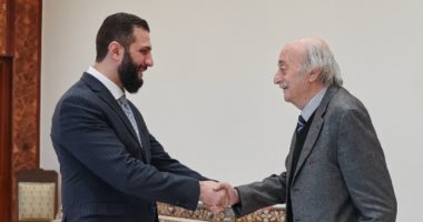 جنبلاط يؤكد للشرع رفضه مطالب البعض بالحماية الدولية للدروز فى سوريا الشرع وجنبلاط