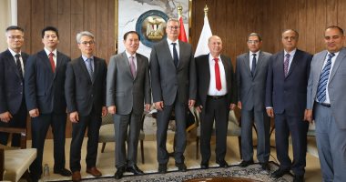 نيوز برو : 
                                            وزير البترول: مؤسسة كورية تبحث فرص الاستثمار بالقطاع فى مصر
                                        
