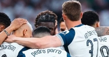 الشبكة نيوز : 
                                            توتنهام يتفوق على بودو جليمت 3-1 ويقترب من نهائي الدوري الأوروبي
                                        