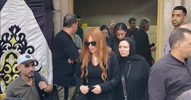 كارول سماحة تودع زوجها الراحل وليد مصطفى في مسقط رأسه بالدقهلية.. صور - اليوم السابع