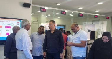 لجنة من ديوان محافظة البحر الأحمر تتفقد أداء المركز التكنولوجي بحى شمال الغردقة جانب من التفقد