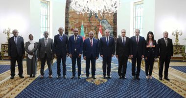 مباحثات مثمرة بين الرئيس السيسى ورئيس جمهورية القُمر المتحدة.. الرئيس: اتفقنا على تعزيز التعاون فى المجالات الاقتصادية والاستثمارية والتجارية.. ومستعدون لدعم خطط التنمية بجمهورية القمر ونقل الخبرات المصرية