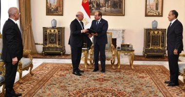 الرئيس السيسى يستقبل وزير خارجية العراق ويتسلم دعوة رئيس العراق لحضور القمتين العربيتين العادية والتنموية.. الرئيس يؤكد دعم مصر للرئاسة العراقية المقبلة للقمة العربية.. ويشدد على محورية القضية الفلسطينية للأمة