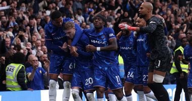 العالمي : 
                                            ليفربول يسقط 3-1 ضد تشيلسى فى الدورى الإنجليزى بمشاركة صلاح.. فيديو وصور 
                                        