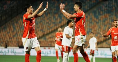 الأهلى يتقدم على حرس الحدود 2 / 0 فى الشوط الأول.. صور 