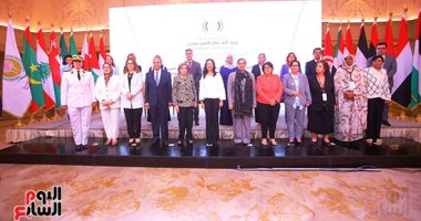 القاهرة تستضيف المؤتمر العاشر لمنظمة المرأة العربية بحضور 14 دولة.. يسلط الضوء على العنف الإليكتروني ضد النساء والذكاء الاصطناعي..وزير الخارجية: العنف السيبراني جريمة فرضها علينا الجانب المظلم للتقدم التكنولوجى