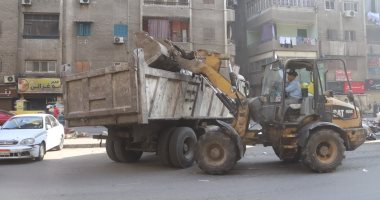 رفع 200 طن مخلفات خلال حملات نظافة فى إمبابة والوراق.. وضبط 30 فريز للقمامة حملة نظافة مكبرة في أحياء الجيزة