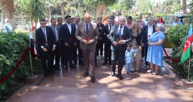 محافظ القليوبية يستقبل سفير أذربيجان بالقناطر الخيرية فى ذكرى ميلاد الزعيم حيدر علييف جانب من اللقاء