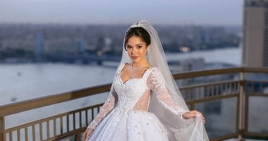 الشبكة نيوز : 
                                            5 عرائس من الوسط الفني فستان فرحهم بقى تريند.. آخرهم رنا رئيس
                                        