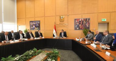 نيوز برو : 
                                            وزير الإسكان يُصدر حزمة من التكليفات والتوجيهات لرؤساء أجهزة المدن الجديدة
                                        