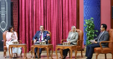 وزير الشؤون النيابية في منتدى مرصد الأزهر: «حياة كريمة» أبرزت شغف الشباب بأعمال الخير.. نبيلة مكرم: «اسمع واتكلم» يعكس التزام الأزهر بتمكين الشباب.. والهلال الأحمر: الأسرة الركيزة الأساسية لغرس قيم التطوع جانب من فعاليات منتدى اسمع واتكلم