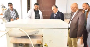 فرص ذهبية بالمجان.. مركز التدريب المهنى فى أسيوط يؤهلك لسوق العمل بشهادة معتمدة.. دورات فى صيانة المحمول والتكييف والنجارة والكهرباء.. وكيل وزارة العمل: نطبق أعلى المعايير ونستهدف تعزيز مهارات الشباب مركز التدريب المهني المتطور ببنى غالب