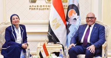 ‏رئيس العربية للتصنيع ووزيرة البيئة يشهدان توقيع اتفاقيات مشترك