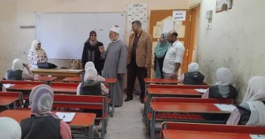 رئيس منطقة سوهاج الأزهرية يتفقد امتحانات المهام الأدائية للمرحلة الابتدائية جانب من الجولة