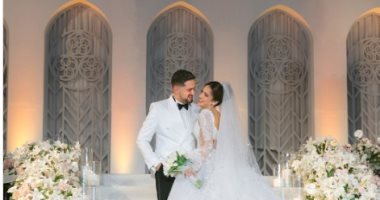 العالمي : 
                                            أنيقة ورقيقة.. استوحى إطلالتك فى ليلة العمر من حفل زفاف الفنانة رنا رئيس
                                        