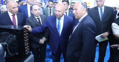 كامل الوزير: الحكومة مستعدة للشراكة مع القطاع الخاص لتوطين صناعة التكييف جانب من المعرض