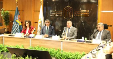 محافظ الجيزة ورئيس صندوق التنمية الحضرية يبحثان الخطوات التنفيذية لتطوير منطقة الكيت كات محافظ الجيزة ورئيس صندوق التنمية الحضرية يبحثان الخطوات التنفيذية لتطوير منطقة الكيت كات