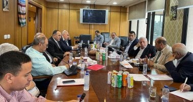 نيوز برو : 
                                            غرفة الصناعات النسيجية تبحث تحديات التراخيص ورسوم الصيانة
                                        