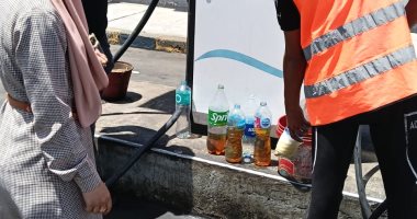 "تموين الإسكندرية" تشن حملات على محطات تموين السيارات أخذ عينات للبنزين والسولار جانب من الحملات