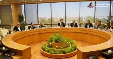 الشبكة نيوز : 
                                            اللجنة العليا لمنتدى القاهرة للإعلام تعقد أولى اجتماعاتها بمدينة الإنتاج الإعلامى
                                        