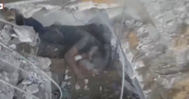 كاميرا القاهرة الإخبارية توثق دمار غزة بعد غارات على مطعم وسوق شعبى