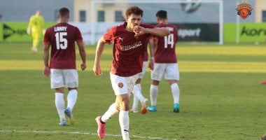 العالمي : 
                                            على ماهر يستقر على إعادة زلاكة لتشكيل سيراميكا أمام الزمالك
                                        