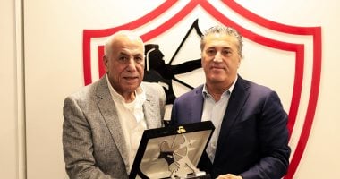 العالمي : 
                                            الزمالك يكرم بيسيرو بعد رحيله عن الفريق.. صور
                                        