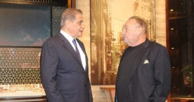 ليزلي جرايف منتج مسلسل التحقيق مع الرئيس