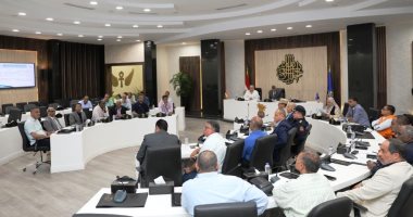 محافظ أسوان: تحديث الإمكانيات لمواجهة الأزمات خلال 10 أيام الاجتماع الأول للتعبئة العامة والإحصاء بأسوان