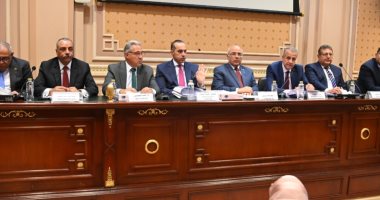 رسائل طمأنة من الحكومة والنواب للمستأجرين: لن نُخلى أى وحدة سكنية إلا بعد توفير البديل.. مناقشات موسعة لقانون الإيجار القديم والتنمية المحلية تدرس الأثر الاجتماعى.. ووزارة الإسكان: "مش هتسيب الناس فى الشارع" مجلس النواب