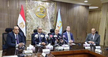 رئيس جهاز حماية المستهلك: رصدنا انخفاضات سعرية للعديد من السلع الغذائية جانب من الاجتماع