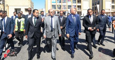 محافظ القاهرة: توفير محال بديلة للباعة بالمقطم بإيجار يبدأ بألف جنيه محافظ القاهرة خلال افتتاح السوق