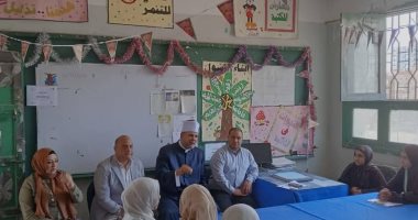 مدير تعليم الأزهر يتفقد لجان امتحانات النقل الابتدائى والإعدادى بسوهاج