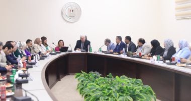 وزير التعليم العالي يعقد اجتماعًا مع مديري مراكز ذوى الإعاقة بالجامعات المصرية وزير التعليم العالي يعقد اجتماعًا مع مديري مراكز ذوي الإعاقة