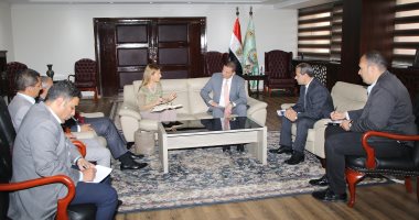 وزير الزراعة يبحث مع مدير مكتب اليونسكو وممثل الفاو تطوير المتحف الزراعى وحديقة الأسماك وزير الزراعة يستقبل "نوريا سانز" مديرة مكتب اليونسكو الإقليمي بالقاهرة