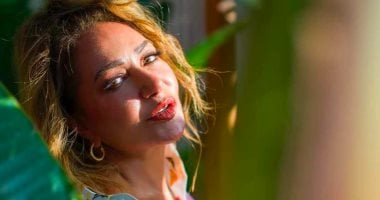 الشبكة نيوز : 
                                            كل ما تكبر تحلى.. رواد مواقع التواصل يتفاعلون مع جلسة تصوير ليلى علوي
                                        