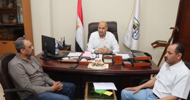 جلسة مزايدة علنية لطرح وحدات تجارية بمجمع محور عدلي منصور فى بنى سويف