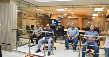محافظ أسيوط يتابع من مركز السيطرة تنفيذ المرحلة الأولى للموجة 26 لإزالة التعديات محافظ أسيوط يتابع من مركز السيطرة