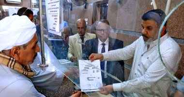 سكرتير محافظة سوهاج يتفقد 14 مركزا تكنولوجيا لخدمة الموطنين 